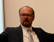 Xilinx平台产品营销副总裁 Tim Erjavec