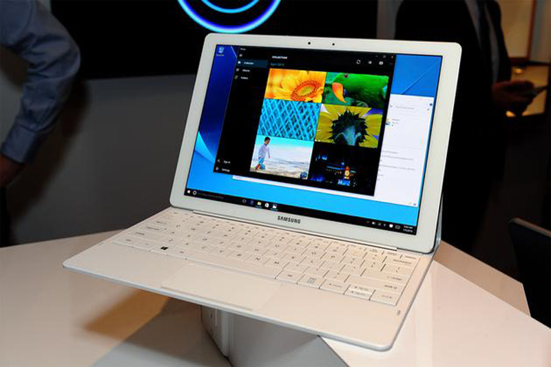 三星推出超薄2合1笔记本TabPro S，只有6.3毫米的厚度，比微软Surface Pro 4和苹果iPad Pro要薄。不包含键盘部分的重量为1.53磅(694克)。