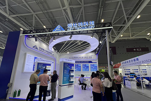 接轨国际 云游览