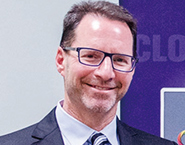Xilinx公司战略与市场营销部高级副总裁 Steve Glaser